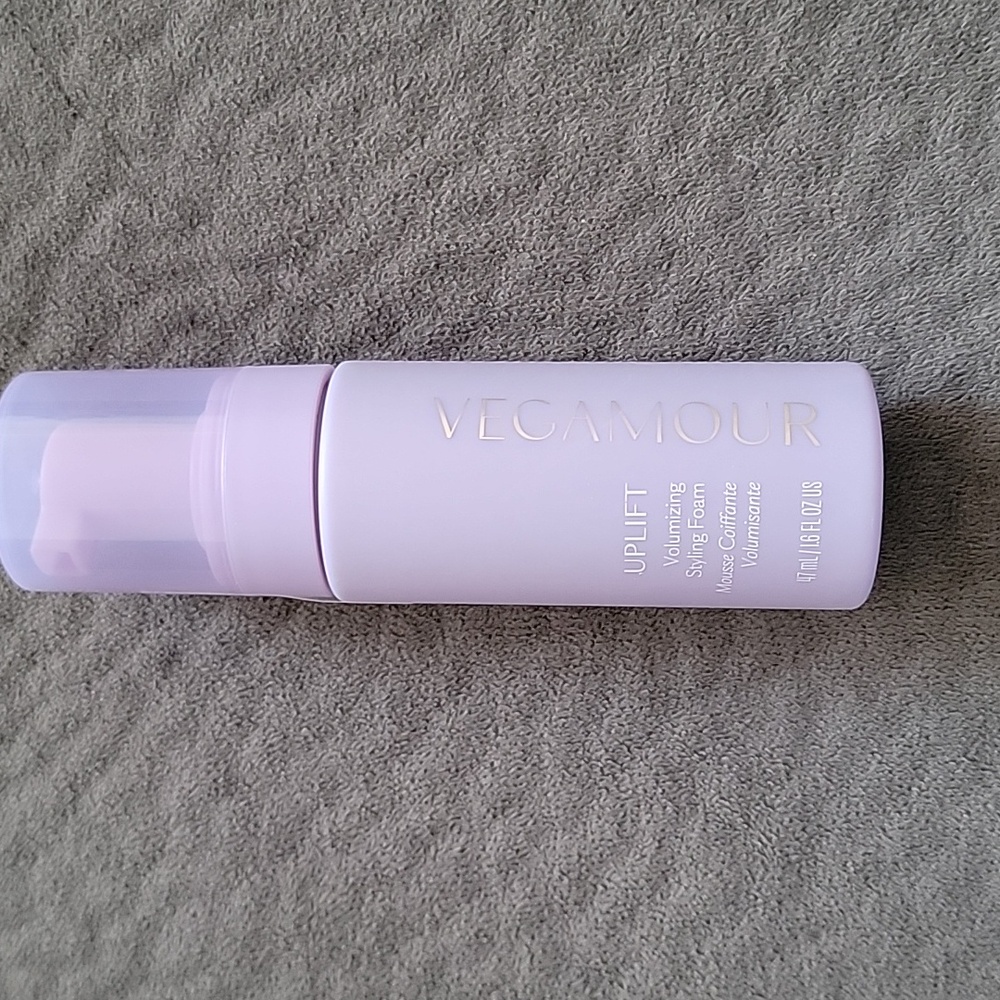 Vegamour UPLIFT Volumizing Styling Foam for Fine 47ml